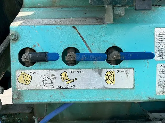 いすゞ フォワード QDG-FVZ34U2(6x4)の写真17