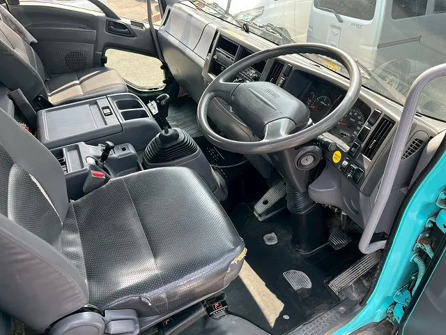 いすゞ フォワード QDG-FVZ34U2(6x4)の写真23