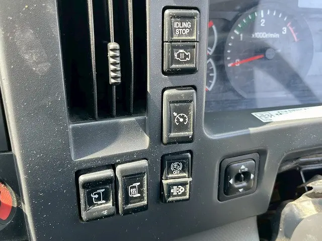 いすゞ フォワード QDG-FVZ34U2(6x4)の写真32