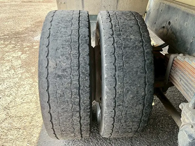 いすゞ フォワード QDG-FVZ34U2(6x4)の写真45