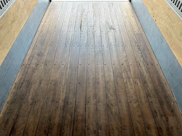 いすゞ エルフ TRG-NLR85AN(未入力/関係無)の写真13