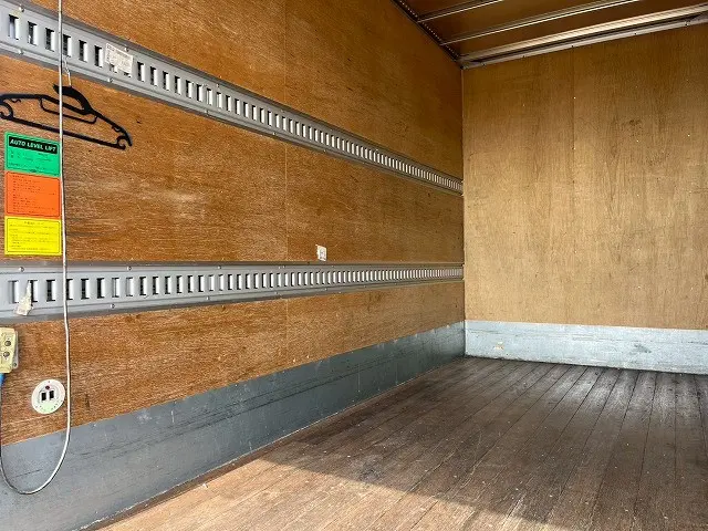 いすゞ エルフ TRG-NLR85AN(未入力/関係無)の写真14