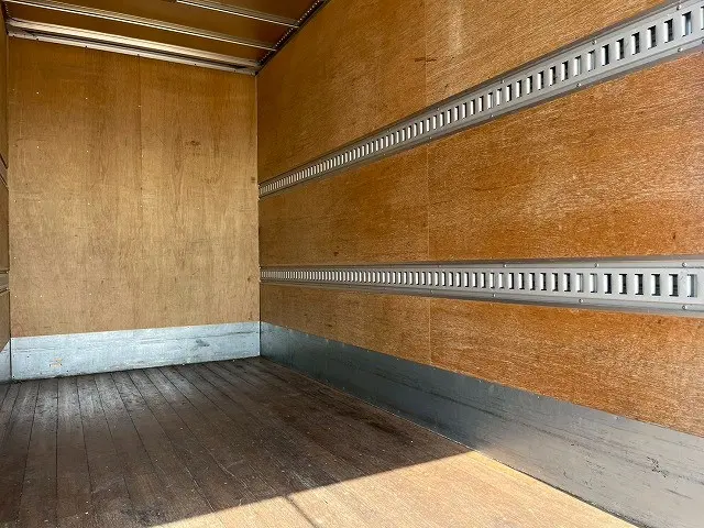 いすゞ エルフ TRG-NLR85AN(未入力/関係無)の写真15