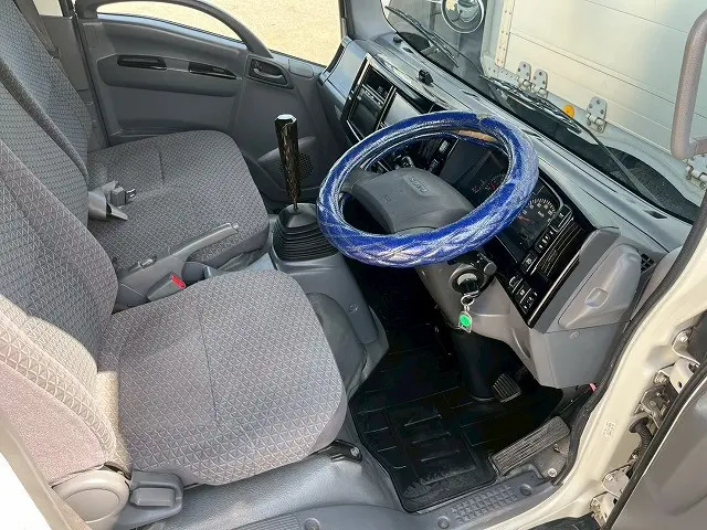 いすゞ エルフ TRG-NLR85AN(未入力/関係無)の写真22