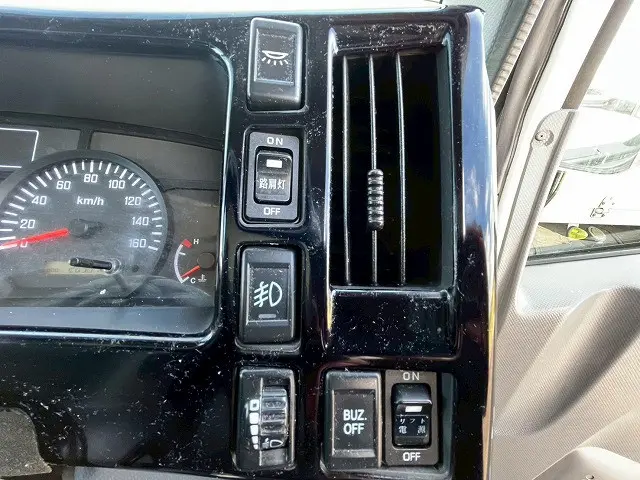 いすゞ エルフ TRG-NLR85AN(未入力/関係無)の写真33