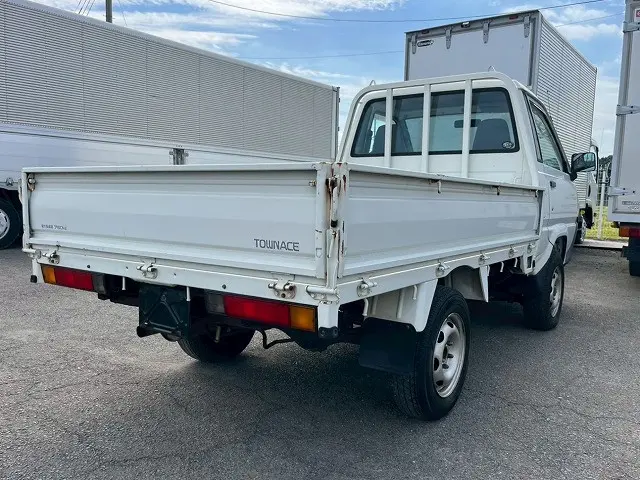 ★★DXグレード！★新型普通免許OK！★H15-タウンエース・平ボディ★|トヨタ タウンエーストラック GK-KM80(4WD)の写真6