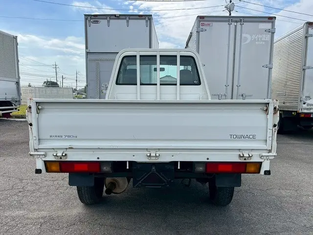 H15-タウンエース・平ボディ★フルタイム4WD！★シングルタイヤ！★|トヨタ タウンエーストラック GK-KM80(4WD)の写真7