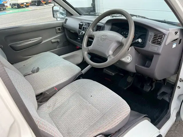 トヨタ タウンエーストラック GK-KM80(4WD)の写真16