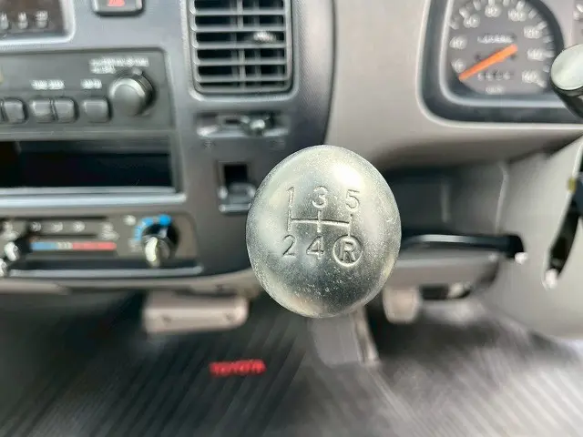 トヨタ タウンエーストラック GK-KM80(4WD)の写真26