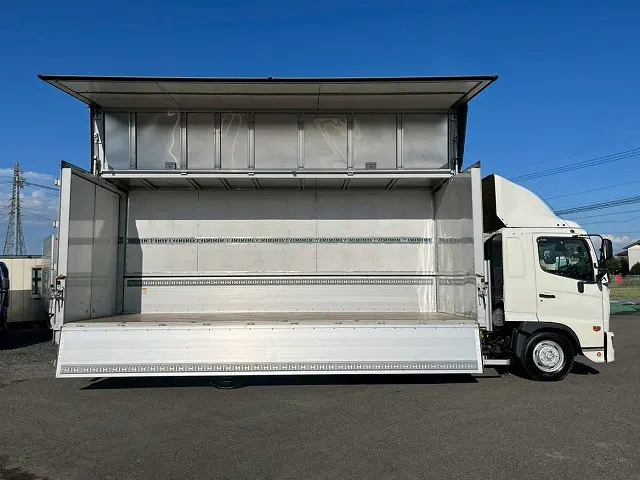 ★フルキャブ/ベッド付き！★2.7トン積載！★R1-レンジャー・アルミウイング|日野 レンジャー 2PG-FD2ABG(未入力/関係無)の写真11