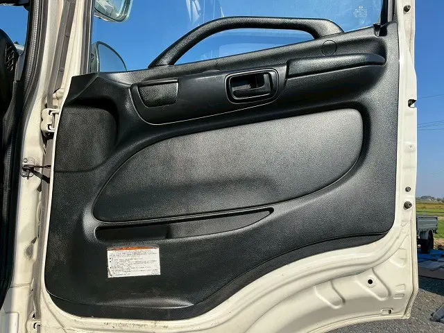 日野 プロフィア QKG-FW1EXBG(8x4)の写真16