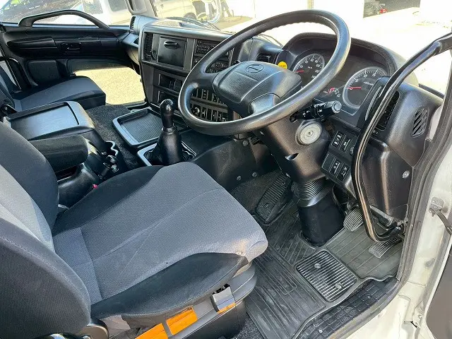 日野 プロフィア QKG-FW1EXBG(8x4)の写真17