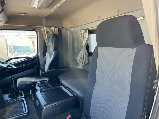 日野 プロフィア QKG-FW1EXBG(8x4)の写真21