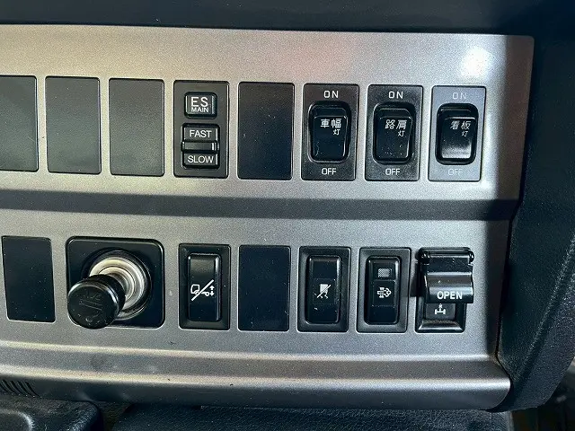 日野 プロフィア QKG-FW1EXBG(8x4)の写真27