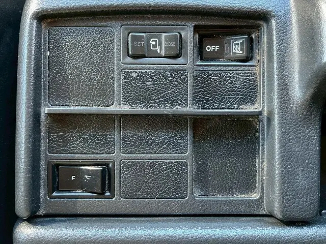 日野 プロフィア QKG-FW1EXBG(8x4)の写真28