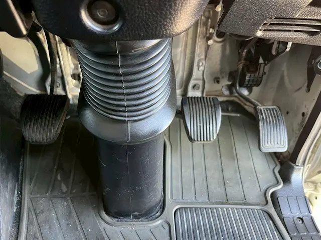 日野 プロフィア QKG-FW1EXBG(8x4)の写真33