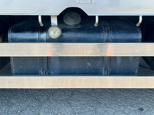 日野 プロフィア QKG-FW1EXBG(8x4)の写真35