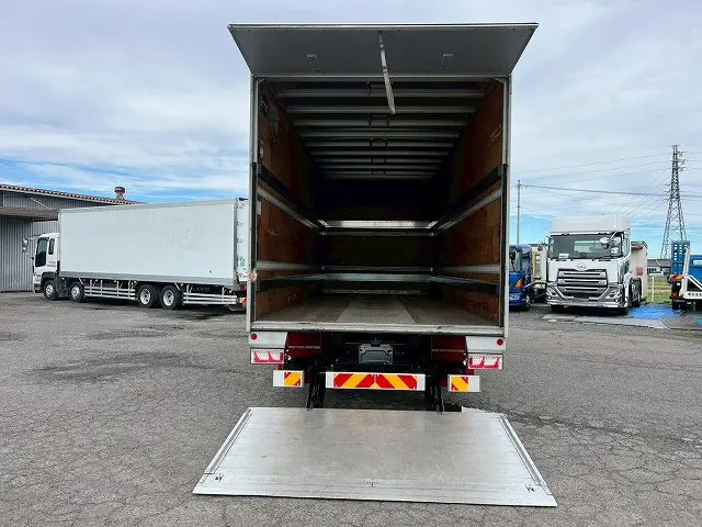 ★フルキャブ！ベッド付き！★6速MT車！★R1-レンジャー・アルミバンPG|日野 レンジャー 2KG-FD2ABG(未入力/関係無)の写真9