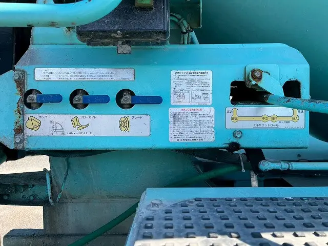 ★6×4！3軸2デフ！★電動ホッパー！★H26-増トンレンジャー・コンクリートミキサー車|日野 レンジャー LDG-GK8JKAA(6x4)の写真12