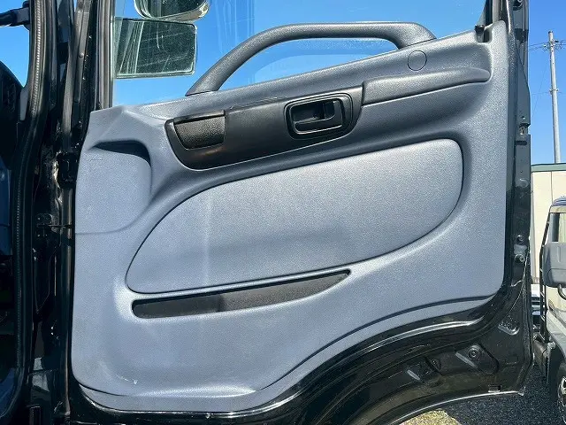 日野 プロフィア KS-FR1EVJA(6x2)の写真16