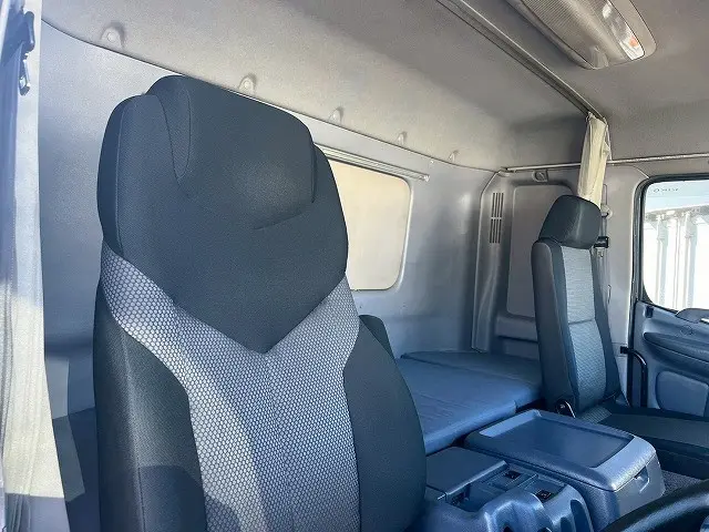 日野 プロフィア KS-FR1EVJA(6x2)の写真18