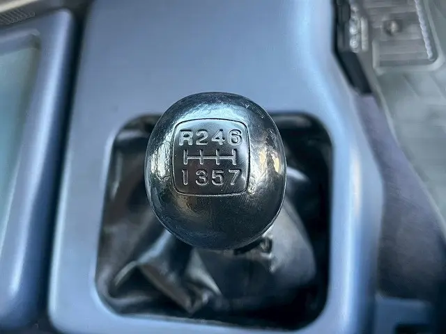 日野 プロフィア KS-FR1EVJA(6x2)の写真32