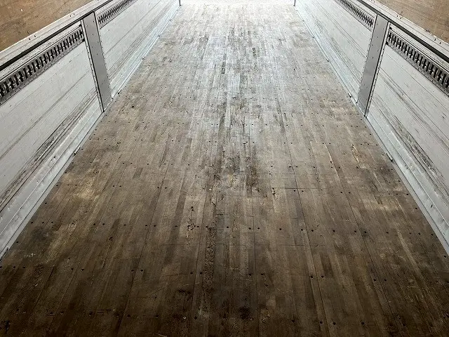 ＵＤ クオン 2PG-CG5CA(8x4)の写真14