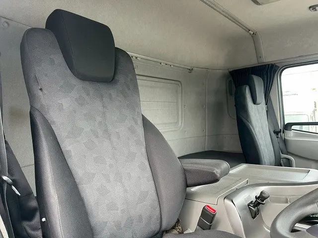 ＵＤ クオン 2PG-CG5CA(8x4)の写真20