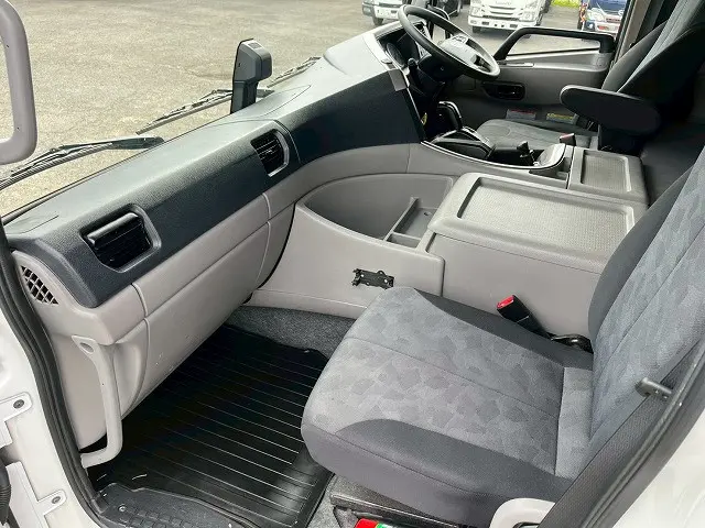 ＵＤ クオン 2PG-CG5CA(8x4)の写真23