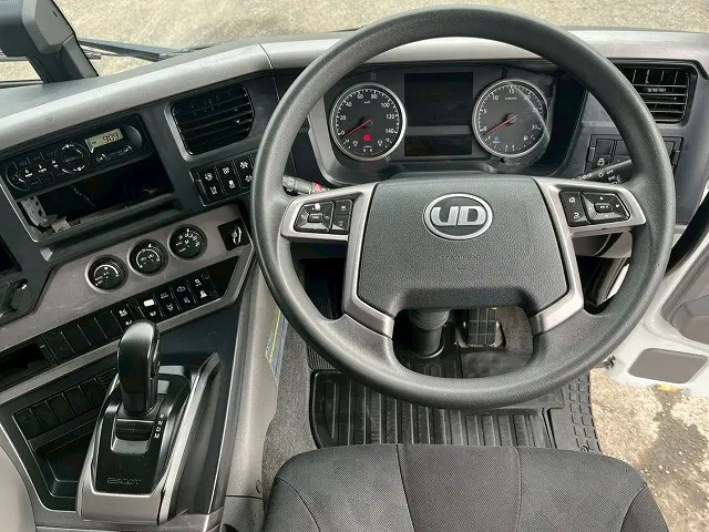 ＵＤ クオン 2PG-CG5CA(8x4)の写真26