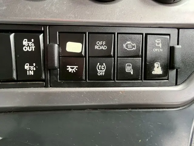 ＵＤ クオン 2PG-CG5CA(8x4)の写真29