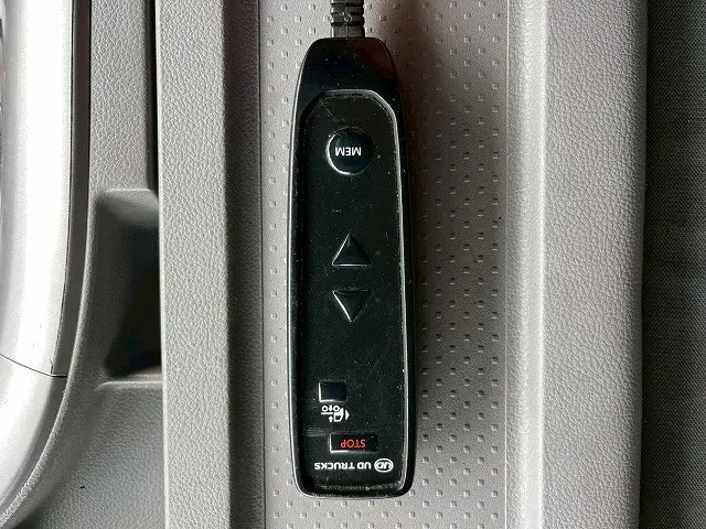 ＵＤ クオン 2PG-CG5CA(8x4)の写真32