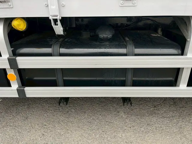 ＵＤ クオン 2PG-CG5CA(8x4)の写真37