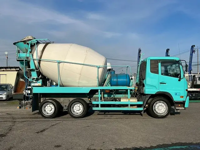 ★★KYB製・8.9立米！★電動ホッパー！★H26-増トンコンドル・コンクリートミキサー車|ＵＤ コンドル QDG-PW39L(6x4)の写真5