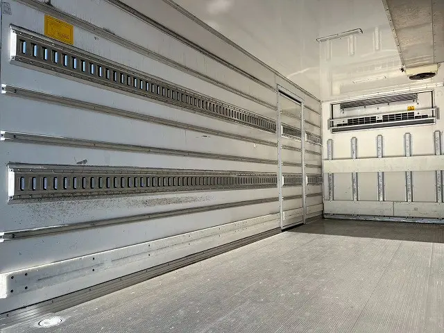 いすゞ エルフ TRG-NMR85AN(未入力/関係無)の写真14