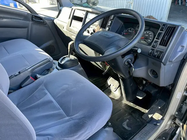 いすゞ エルフ TRG-NMR85AN(未入力/関係無)の写真20