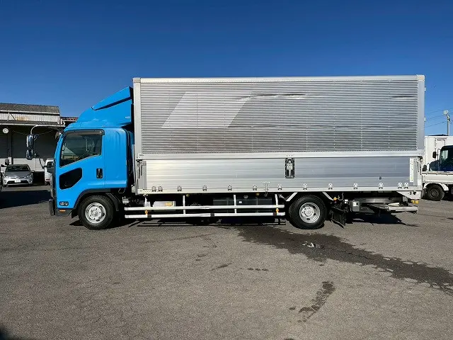 ★フルキャブ・ベッド付！★★6速MT車！★H28-フォワード・アルミウイングPG|いすゞ フォワード TKG-FRR90S2(未入力/関係無)の写真9