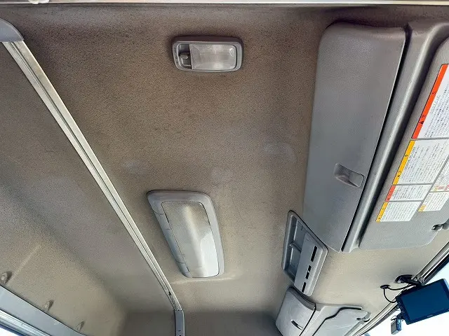 日野 プロフィア QKG-FS1AKAA(6x4)の写真21