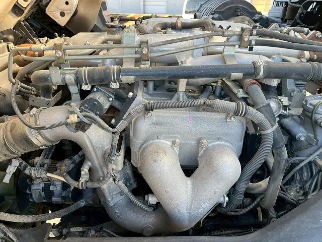 いすゞ ギガ QKG-CYJ77A(8x4)の写真42