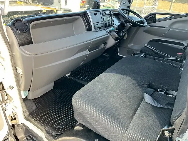 三菱 キャンター 2PG-FEB50(未入力/関係無)の写真26