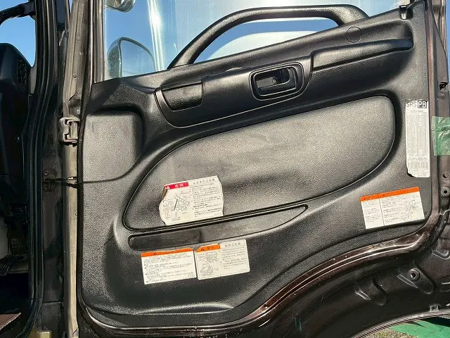 日野 プロフィア QKG-FS1EKDA(6x4)の写真19