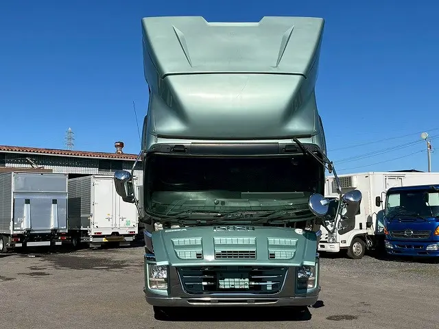 6×4★3軸2デフ!★7速MT車★380馬力★H27-ギガ・脱着装置付コンテナ専用車|いすゞ ギガ QKG-CYZ77AM(6x4)の写真3