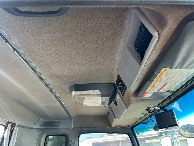 いすゞ ギガ QKG-CYZ77AM(6x4)の写真19