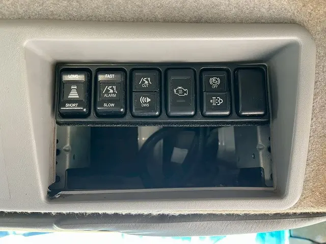 いすゞ ギガ QKG-CYZ77AM(6x4)の写真27