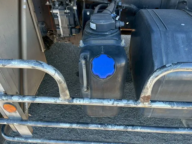 いすゞ ギガ QKG-CYZ77AM(6x4)の写真34