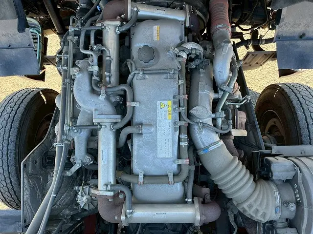 いすゞ ギガ QKG-CYZ77AM(6x4)の写真35