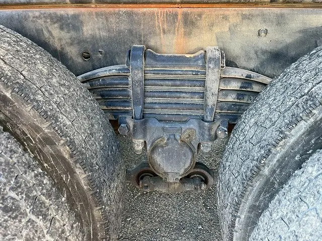 いすゞ ギガ QKG-CYZ77AM(6x4)の写真41