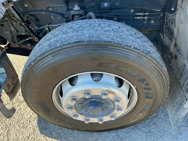 いすゞ ギガ QKG-CYZ77AM(6x4)の写真47