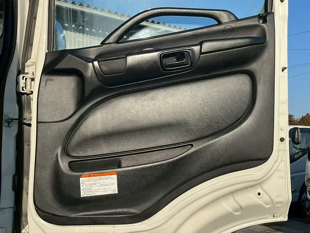 日野 プロフィア LKG-FW1EXBG(8x4)の写真17