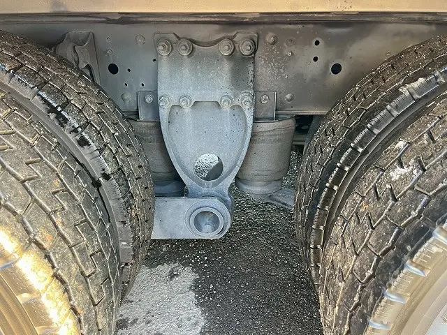 日野 プロフィア LKG-FW1EXBG(8x4)の写真42